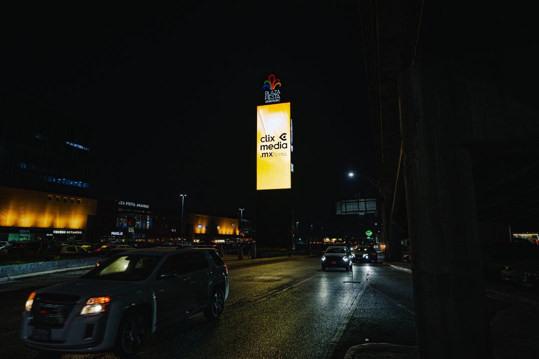 TOTEM ANÁHUAC